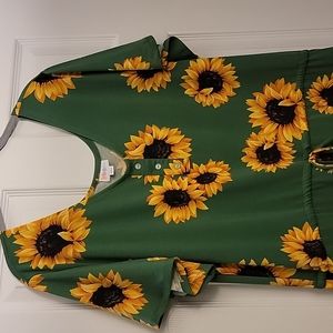 Never worn LuLaRoe Xanthe Romper